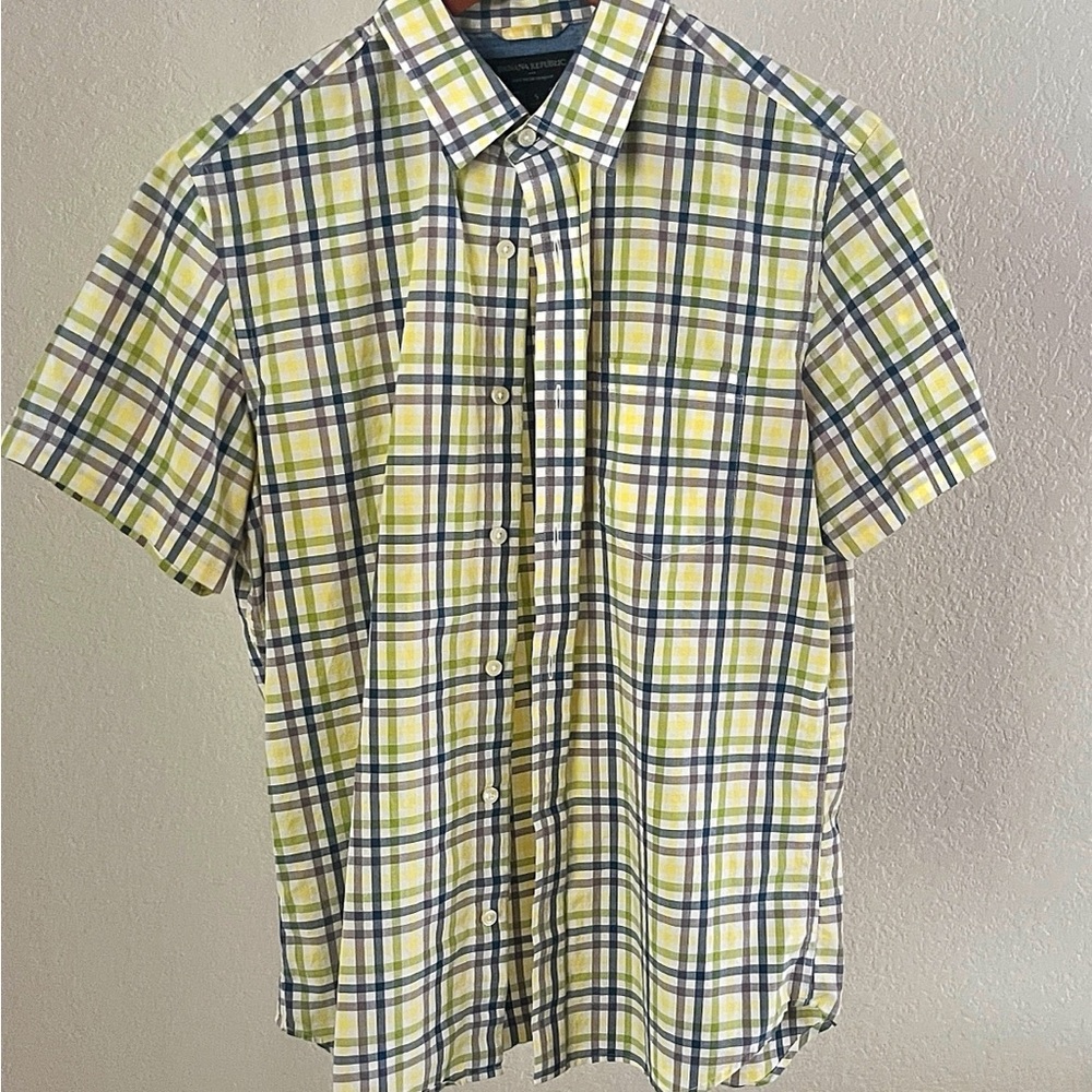 Men’s short sleeve plaid shirt